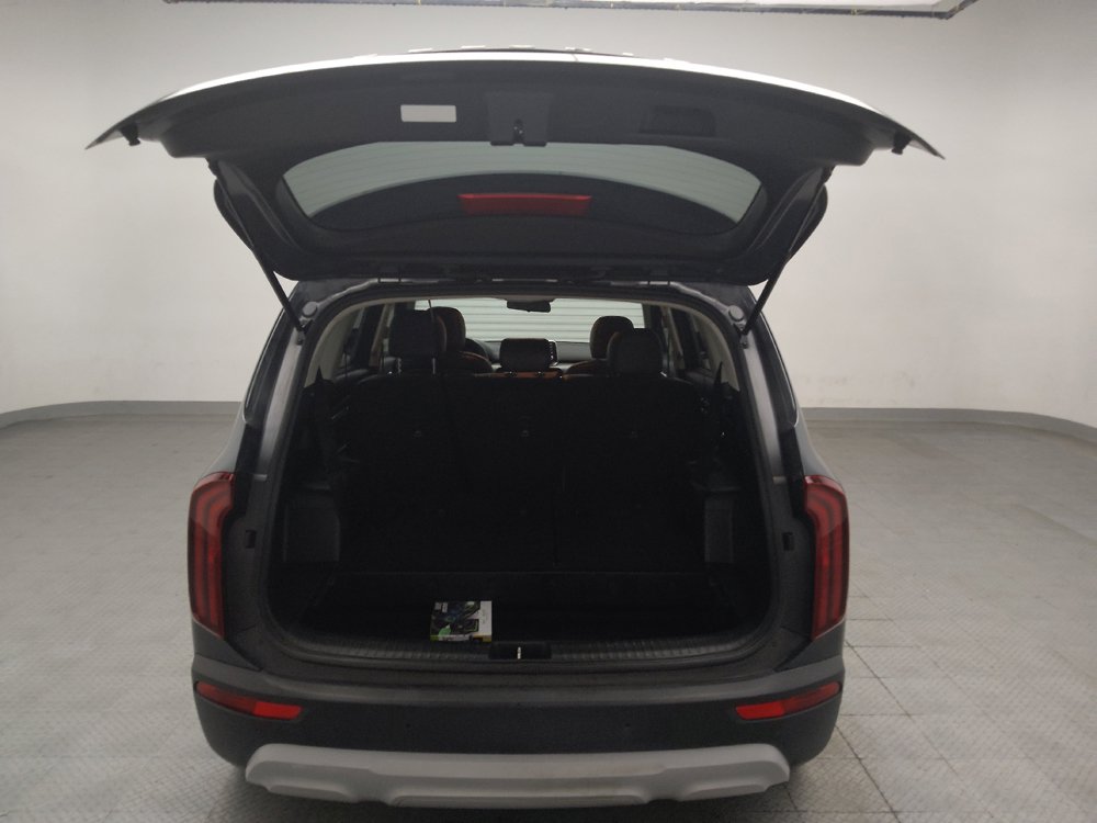 Used 2020 Kia Telluride LX FWD image 29