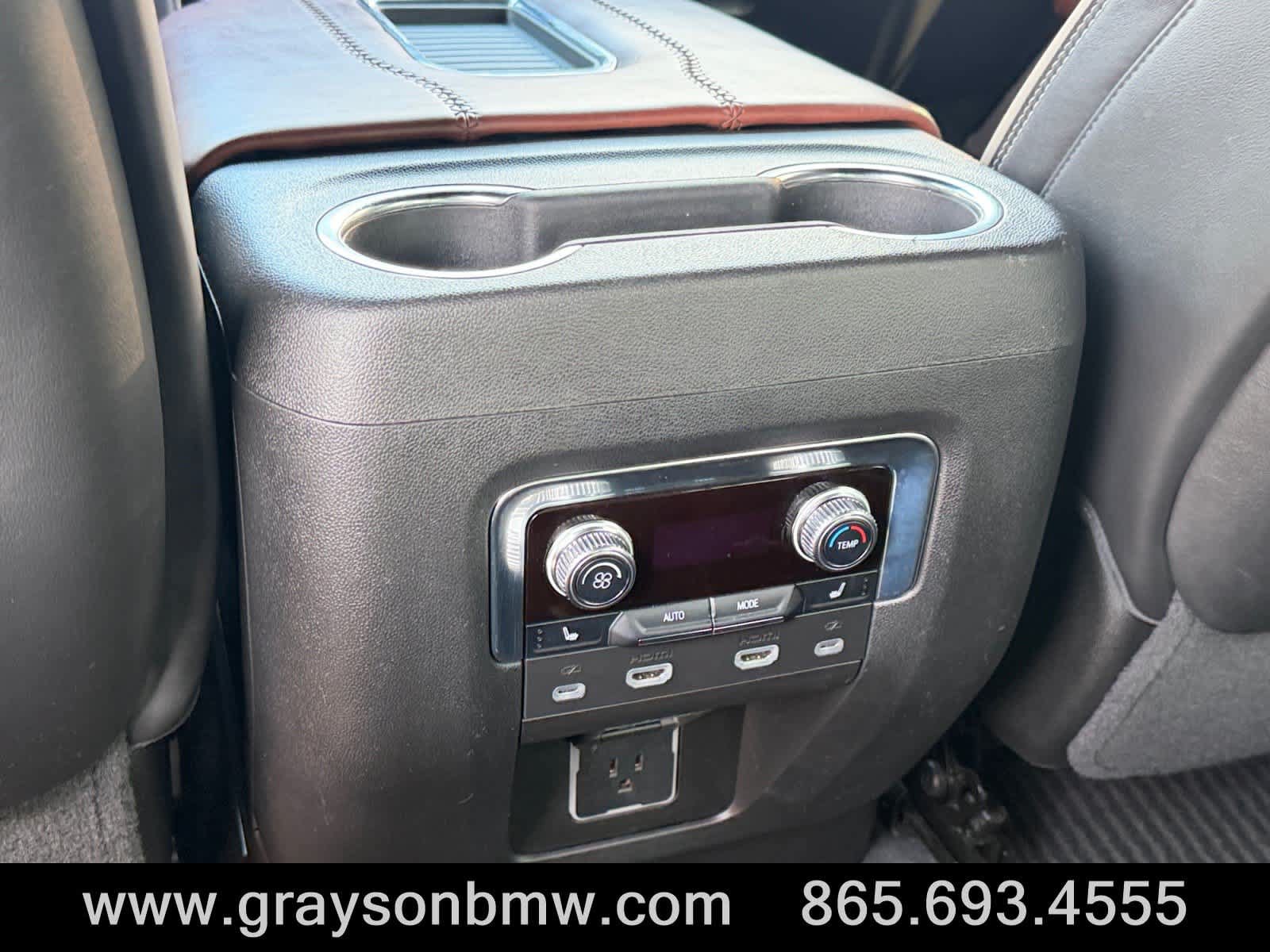 Used 2024 GMC Yukon XL Denali Ultimate AWD/4WD image 23