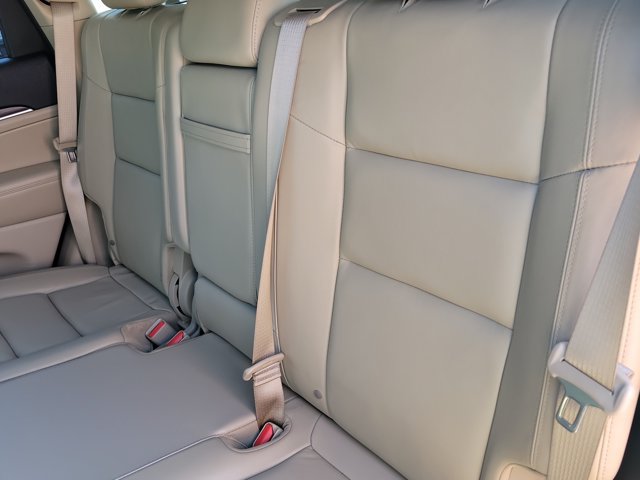 Used 2019 Jeep Grand Cherokee Limited AWD/4WD image 16