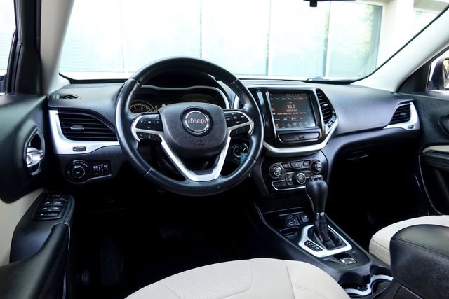 Used 2015 Jeep Cherokee Latitude image 22