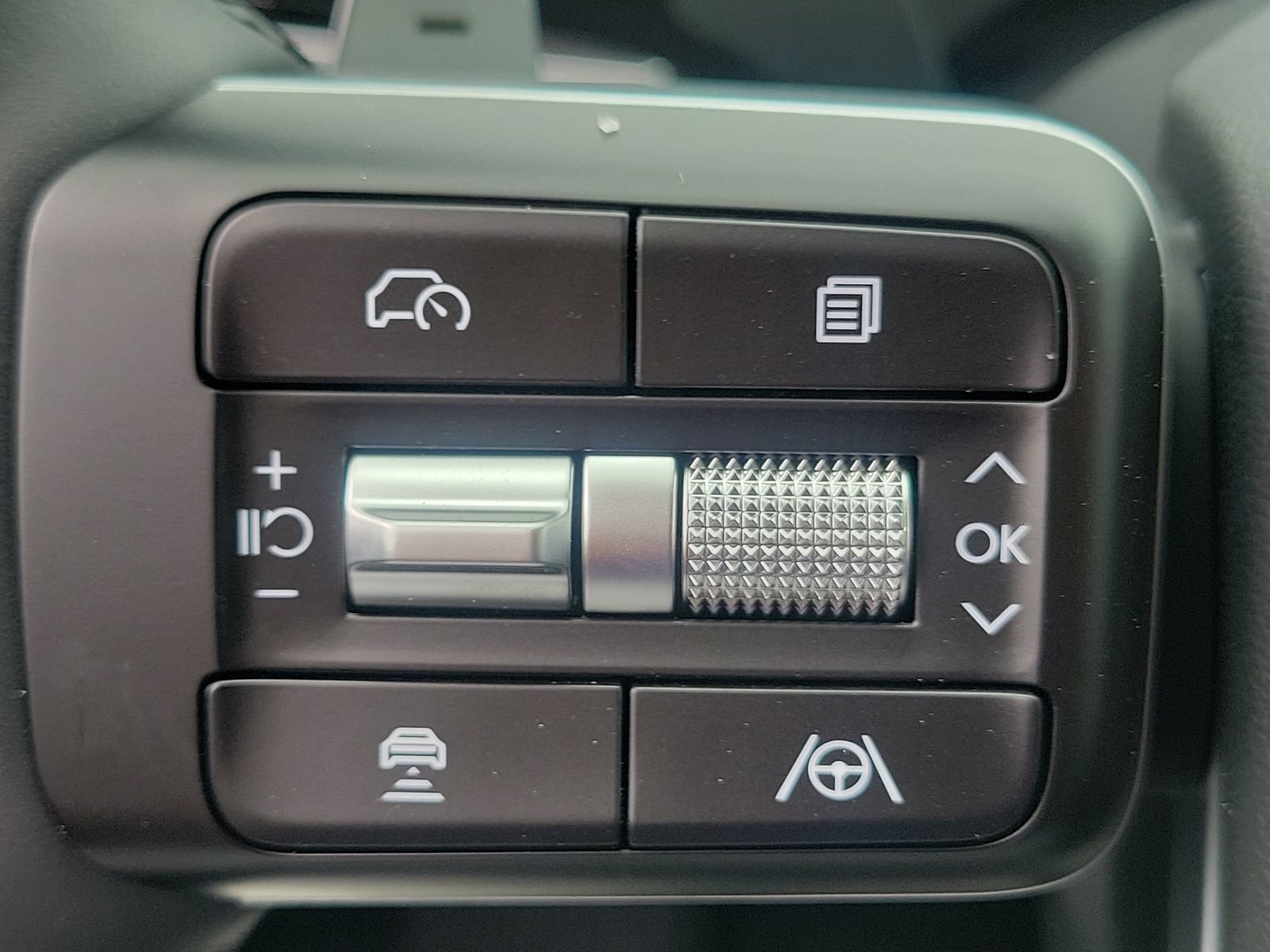 New 2026 Hyundai Santa Fe SEL FWD image 8