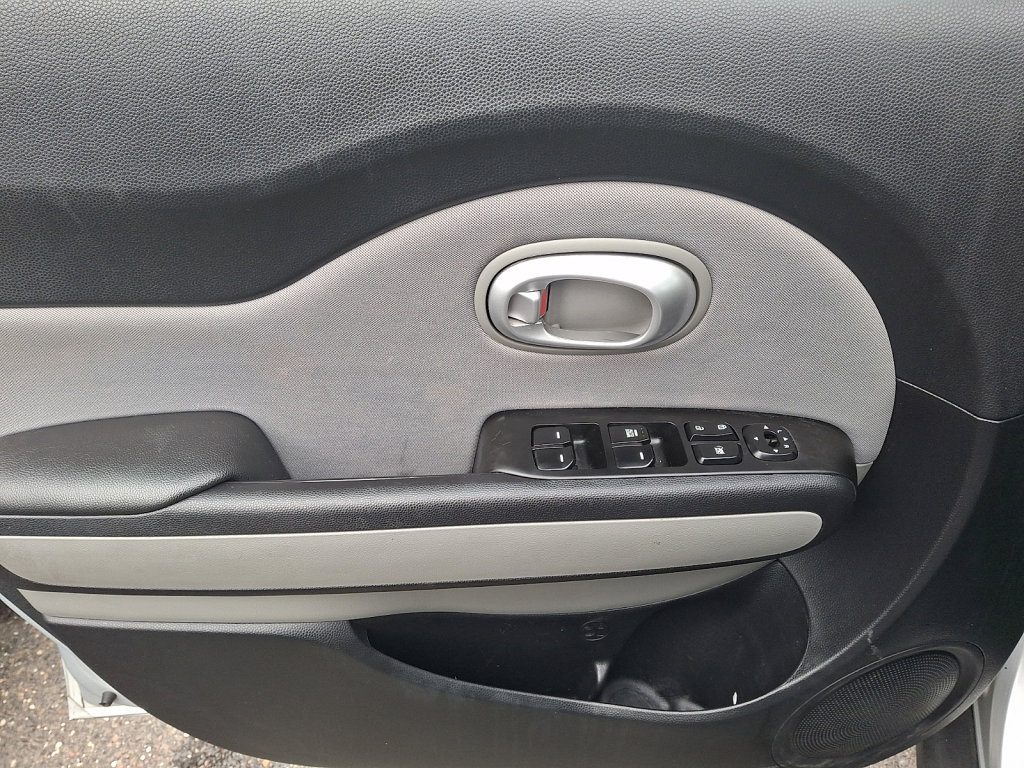 Used 2015 Kia Soul image 22