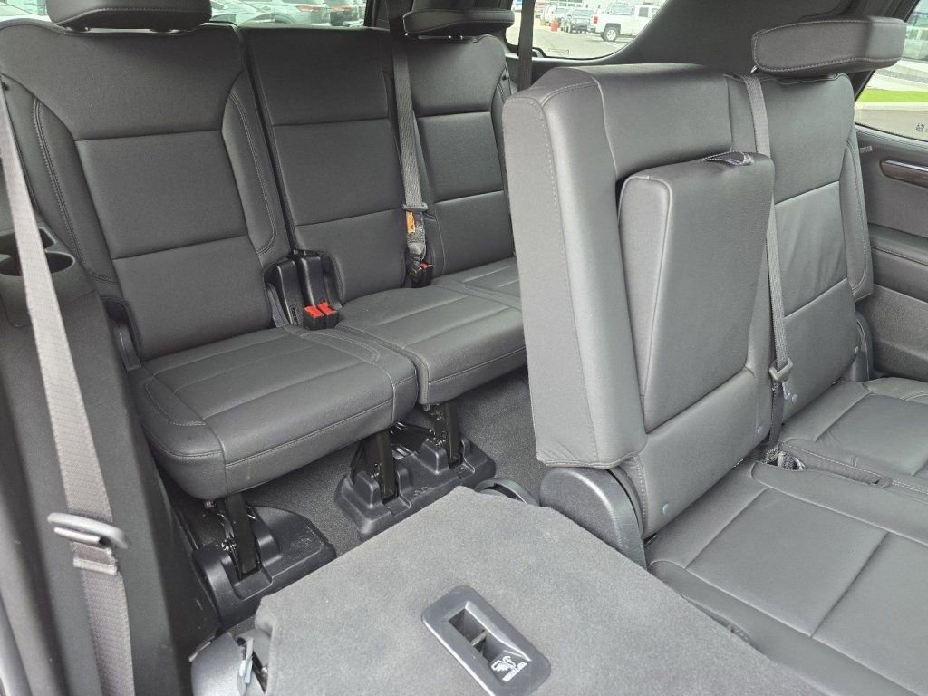 Used 2025 Chevrolet Tahoe LT image 16