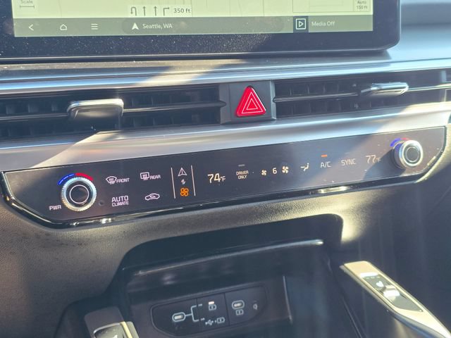 Certified 2025 Kia Sorento EX AWD/4WD image 30