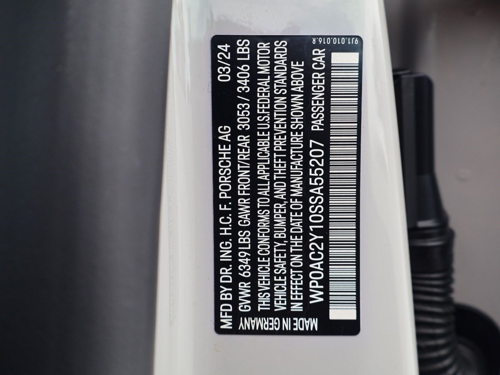 Certified 2025 Porsche Taycan Turbo AWD/4WD image 28