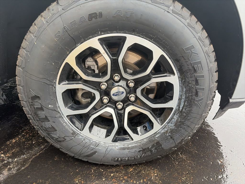 Used 2024 Ford Expedition Max XLT image 6