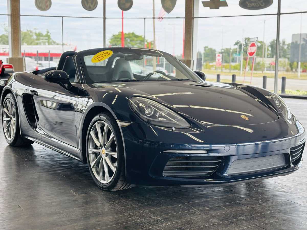 Used 2019 Porsche 718 Boxster RWD image 4