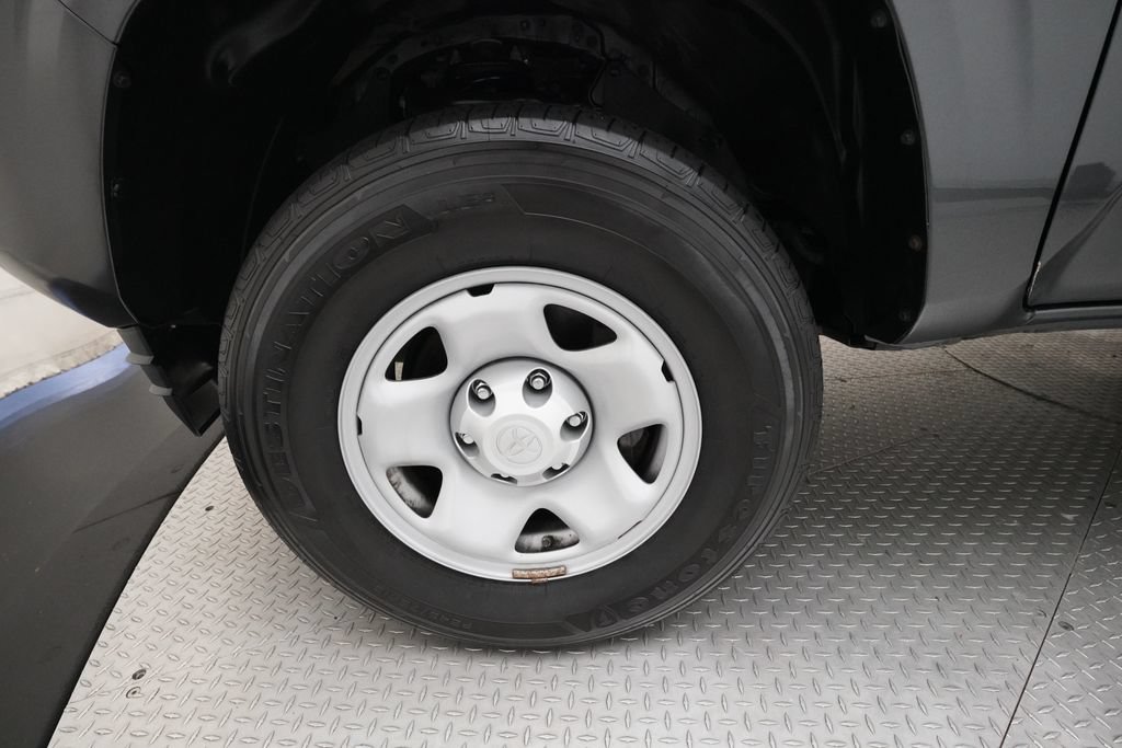 Used 2023 Toyota Tacoma SR AWD/4WD image 28