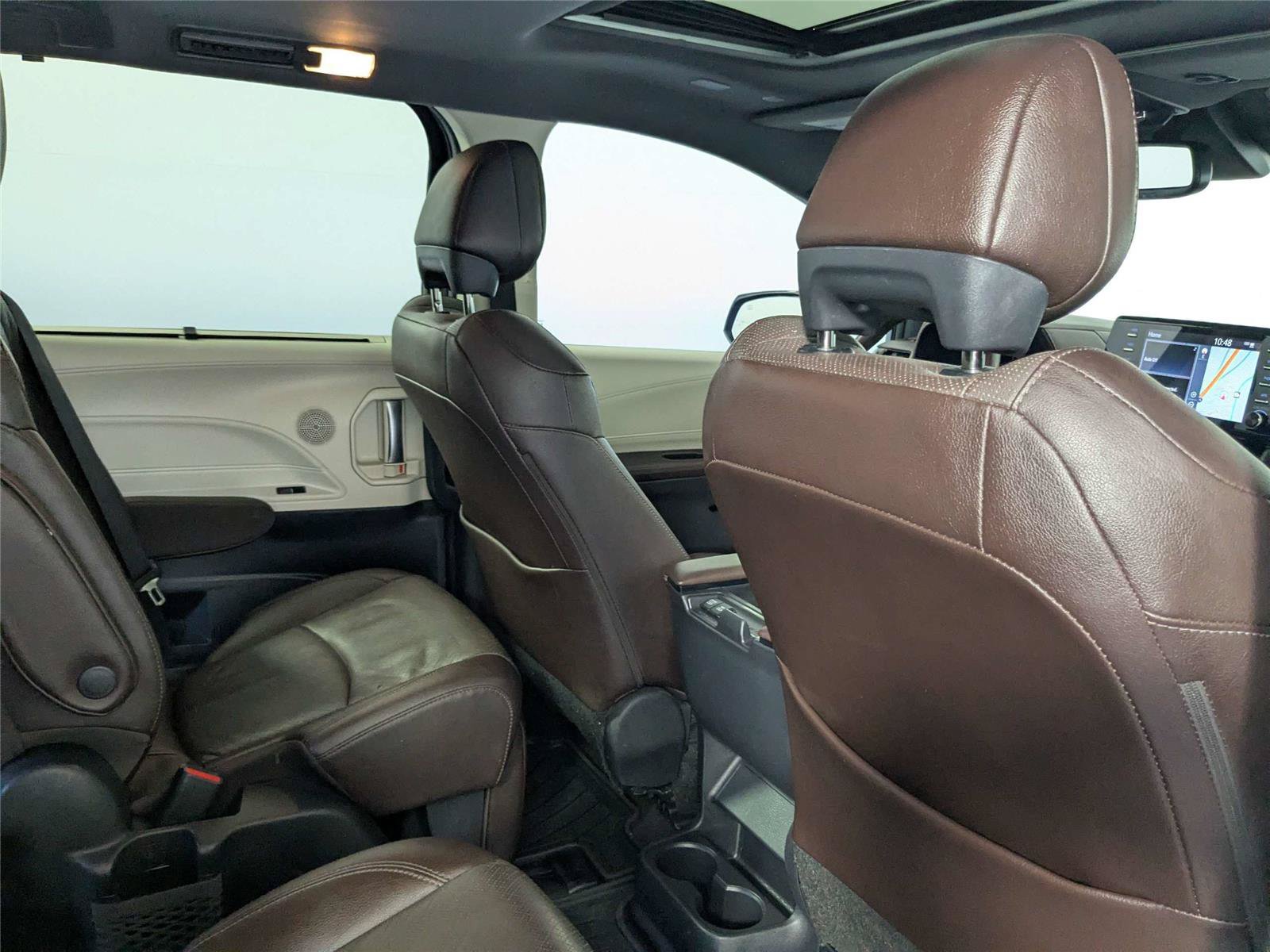 Certified 2022 Toyota Sienna Platinum FWD image 31