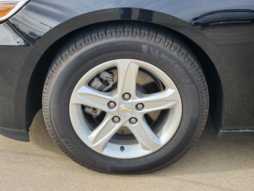 Used 2020 Chevrolet Malibu LS image 14