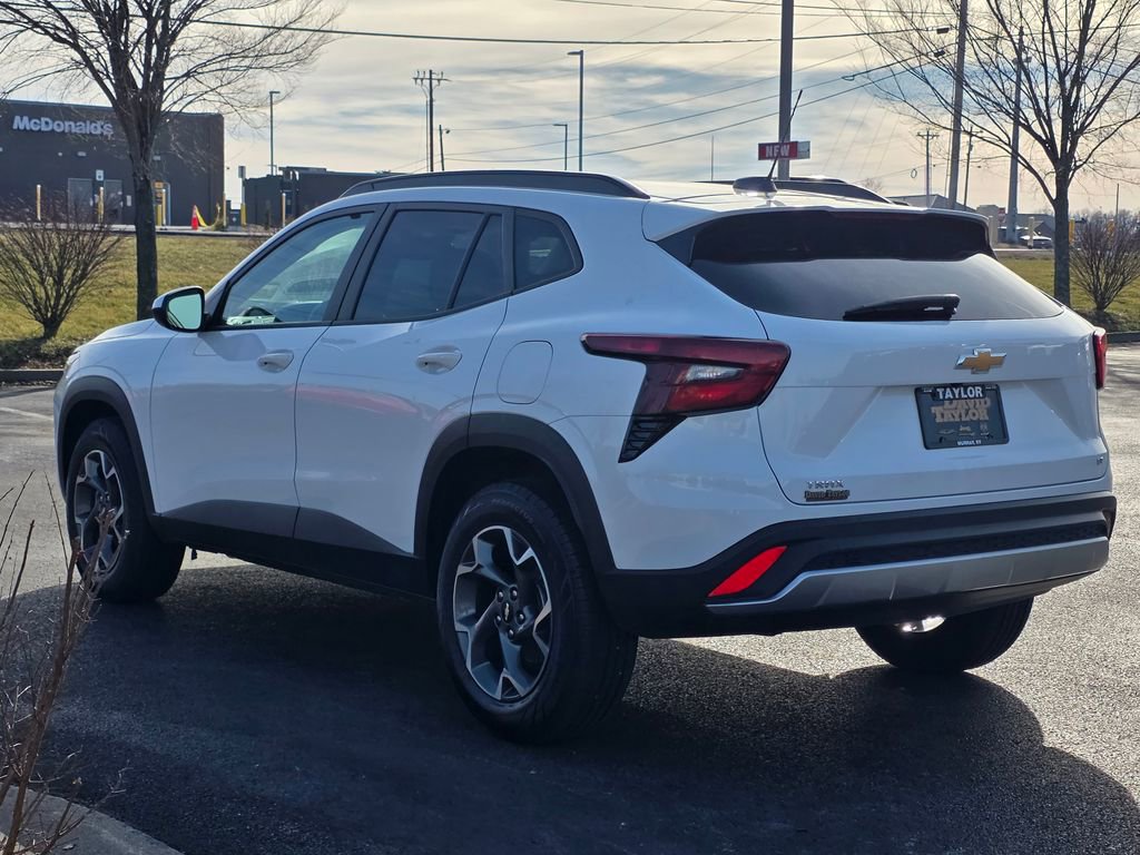 Used 2024 Chevrolet Trax LT image 7
