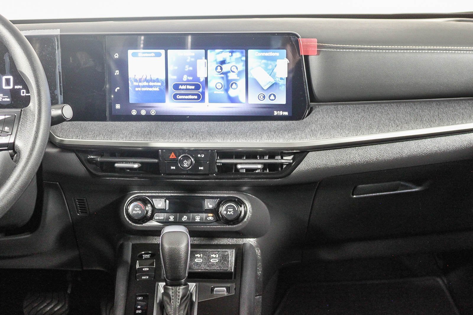 New 2026 Nissan Kicks SV w/ SV Premium Package AWD/4WD image 15