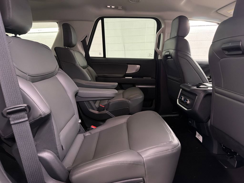 New 2026 Ford Expedition Active RWD image 29