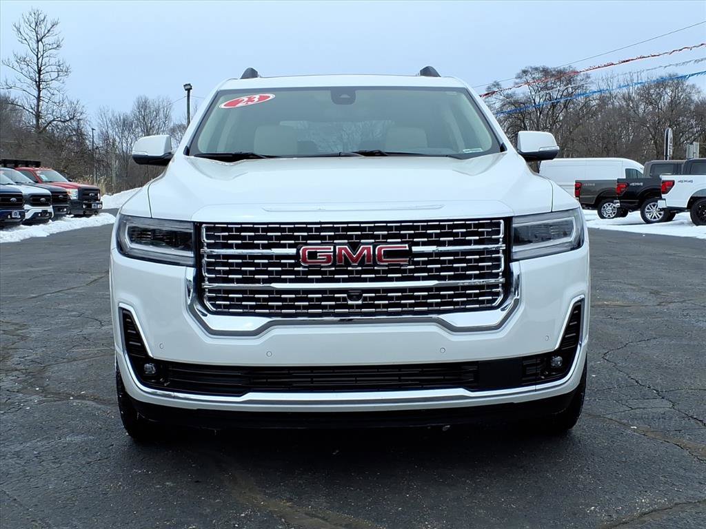 Used 2023 GMC Acadia Denali w/ Denali Technology Package image 2