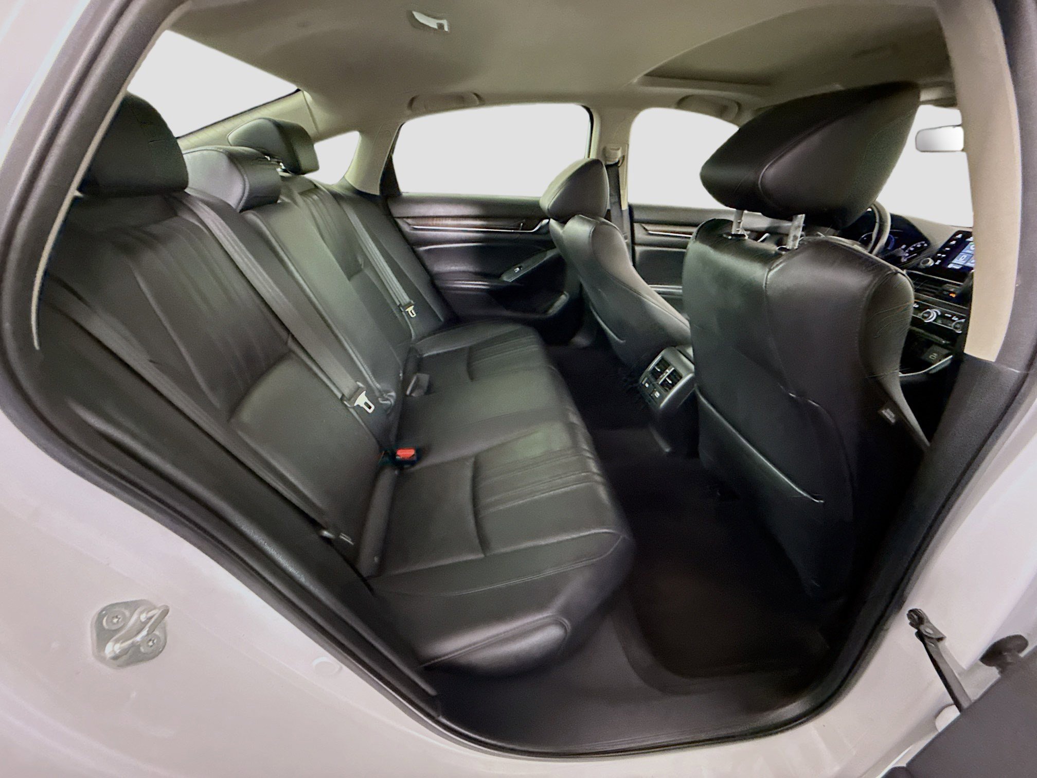 Used 2022 Honda Accord EX-L image 27