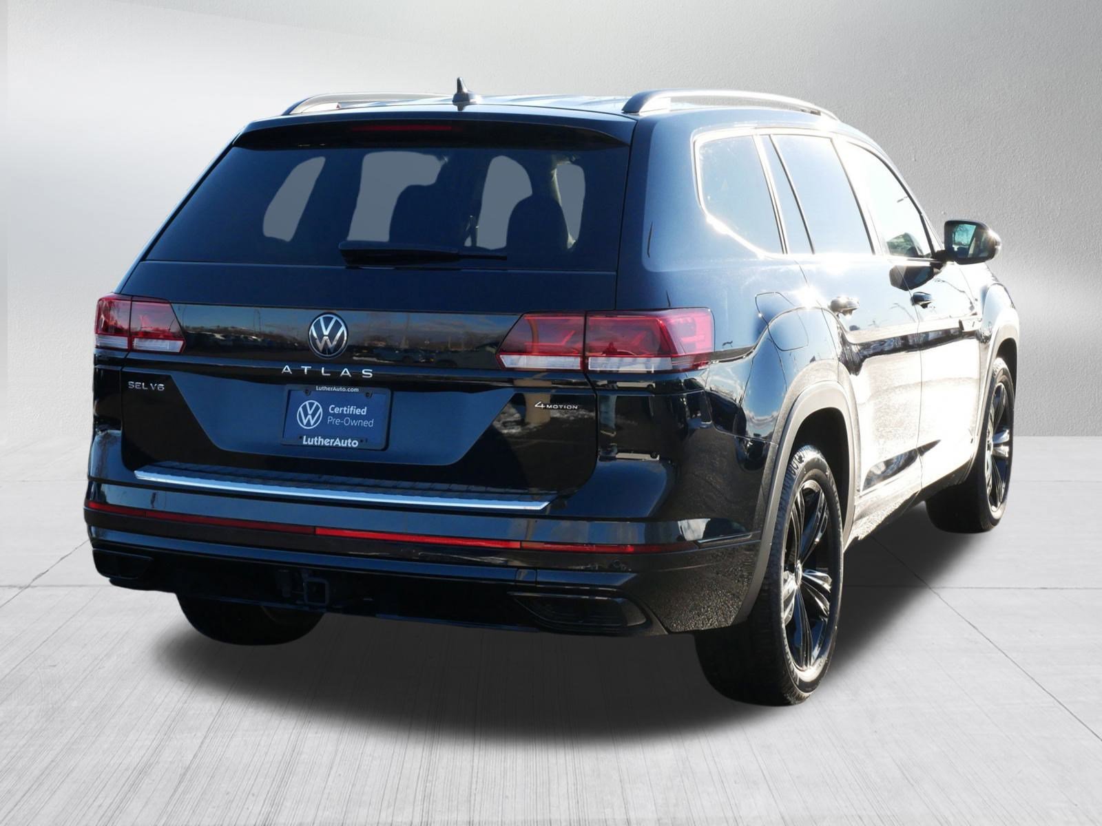 Certified 2023 Volkswagen Atlas SEL R-Line image 6