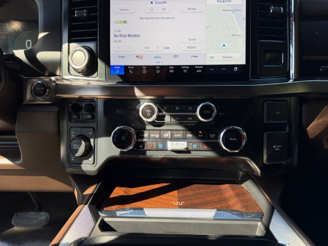 Used 2023 Ford F350 King Ranch AWD/4WD image 12