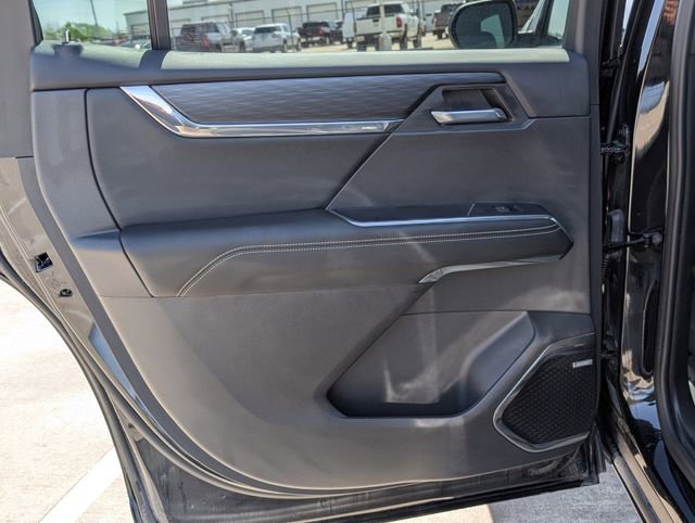 Used 2024 GMC Acadia Elevation image 23