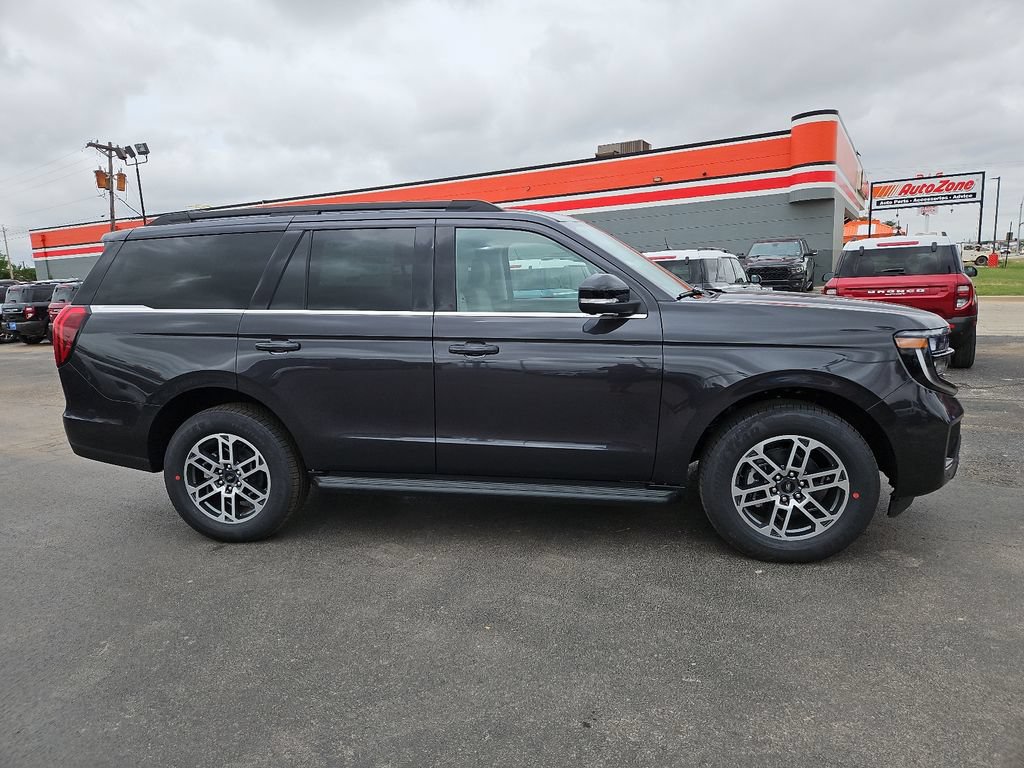 New 2026 Ford Expedition Active RWD image 14