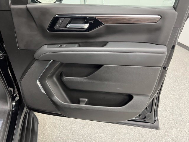 Used 2025 Chevrolet Tahoe LT AWD/4WD image 48