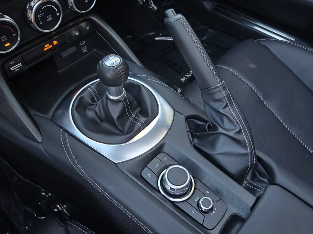 Certified 2025 MAZDA MX-5 Miata RF Grand Touring RWD image 17