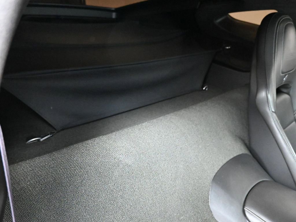 Used 2015 Chevrolet Corvette Z06 w/ 3LZ Preferred Equipment Group RWD image 23