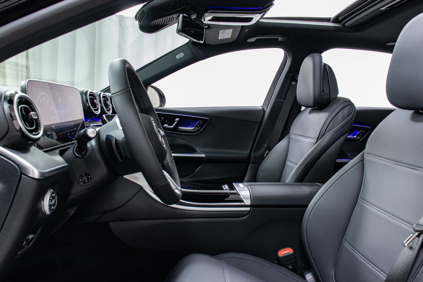 Used 2025 Mercedes-Benz C 300 4MATIC Sedan image 13