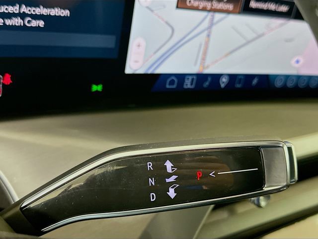 New 2026 Cadillac Vistiq Platinum image 12