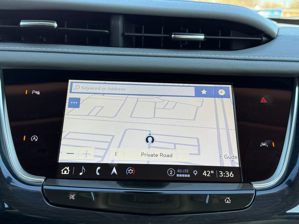 Used 2024 Cadillac XT6 Premium Luxury image 16