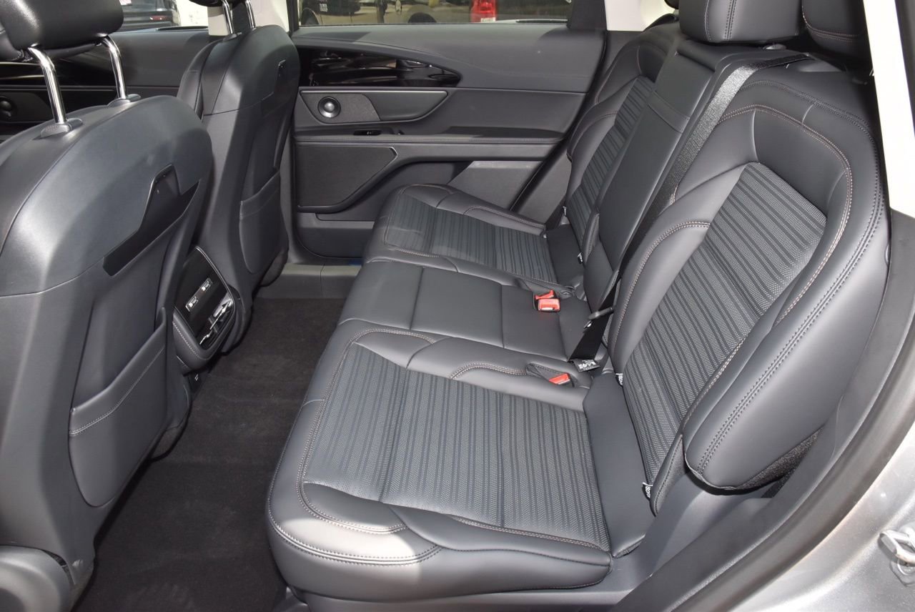 New 2026 Lincoln Nautilus Reserve AWD/4WD image 14