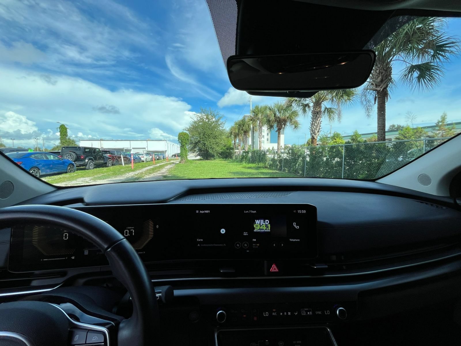 Used 2026 Kia Carnival FWD image 34