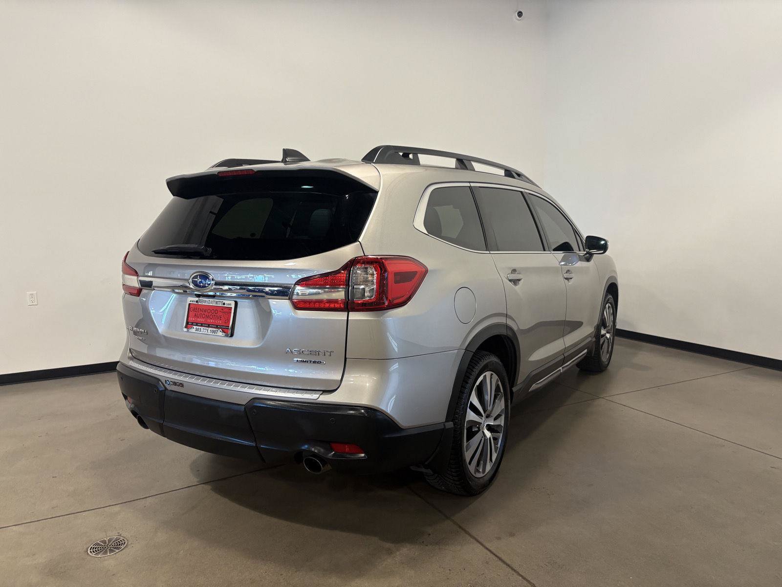 Used 2020 Subaru Ascent Limited AWD/4WD image 3