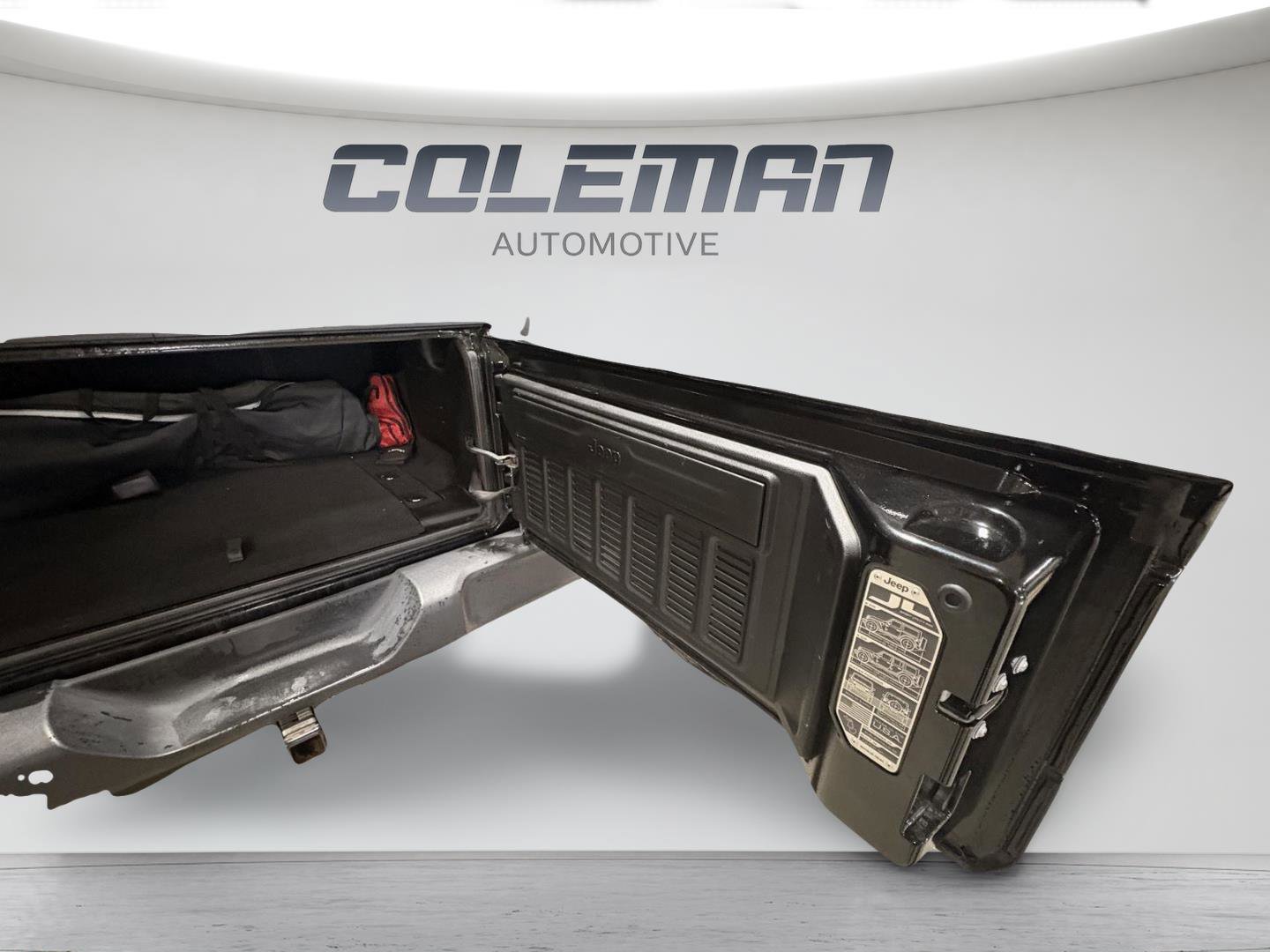 Used 2018 Jeep Wrangler Unlimited Sport image 20