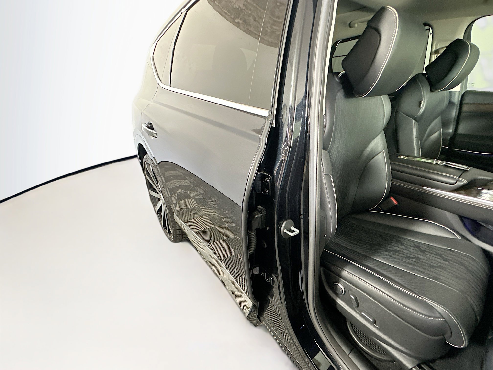 Used 2021 Genesis GV80 3.5T w/ Advanced Package 06 AWD/4WD image 28