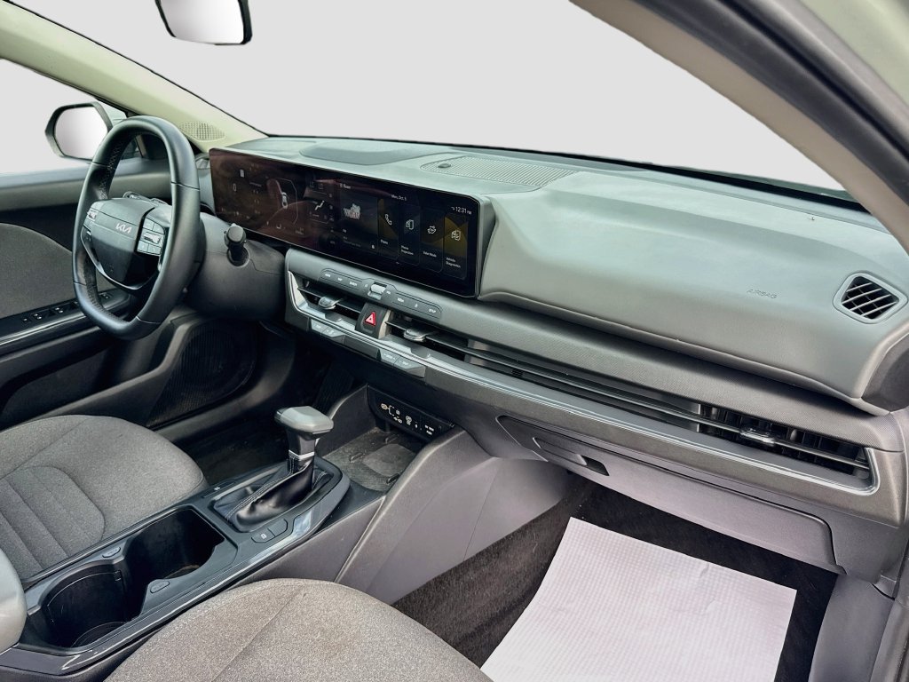 Used 2025 Kia K4 EX FWD image 36