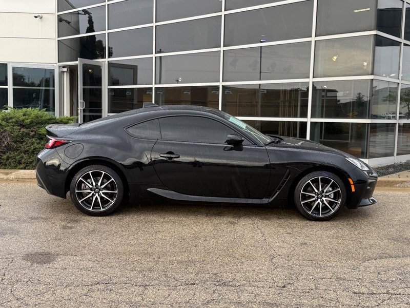 Used 2023 Toyota GR86 w/ ALL Weather Mat Package (TMS) video 2