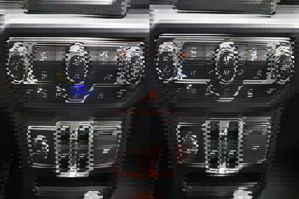 Used 2023 Jeep Wrangler Unlimited image 23