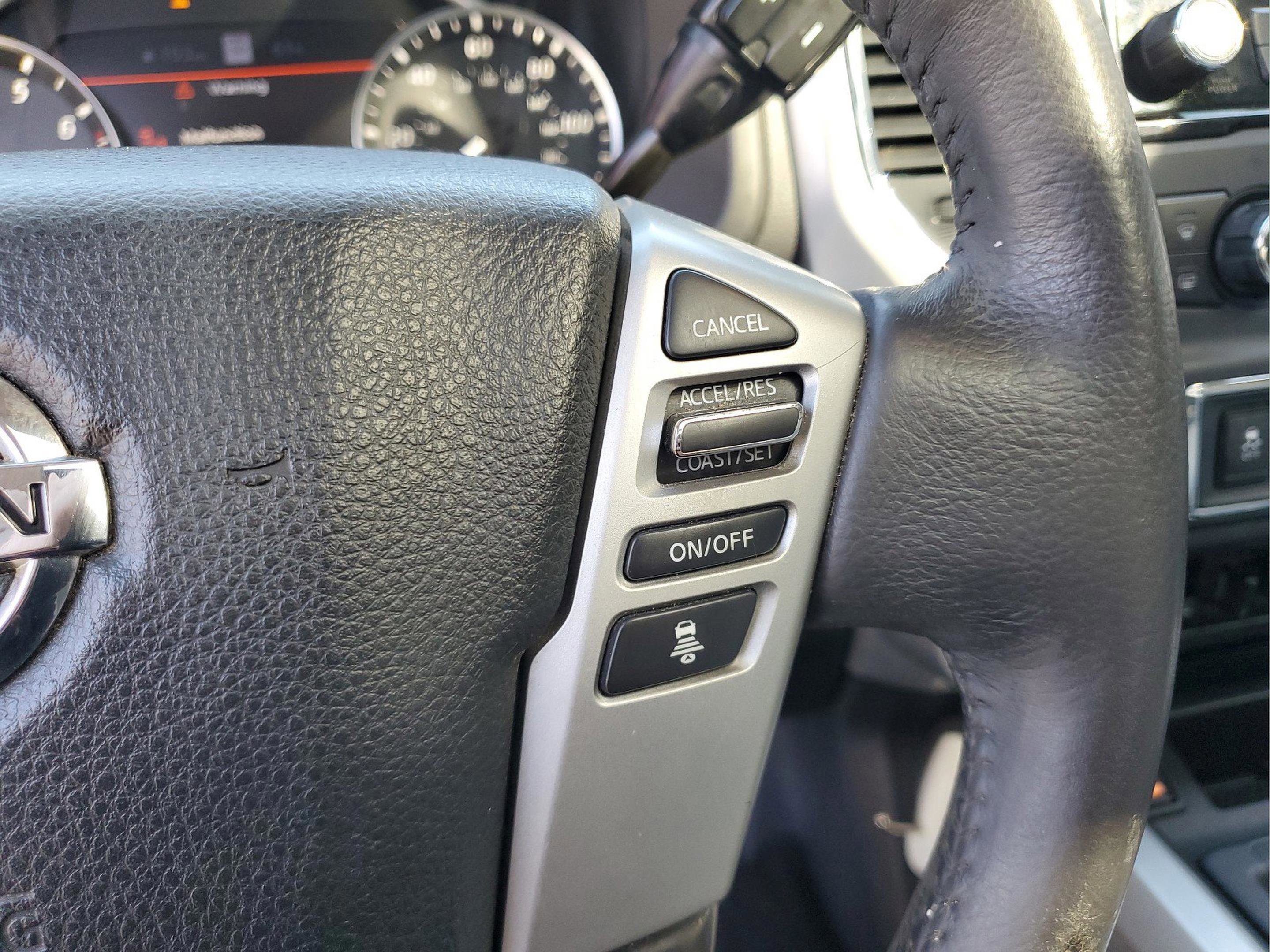 Used 2020 Nissan Titan SL w/ Moonroof Package image 26