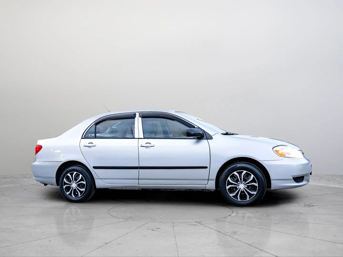 Used 2004 Toyota Corolla LE image 5