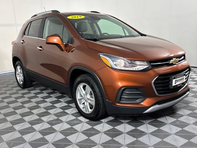 Used 2019 Chevrolet Trax LT w/ LT Convenience Package FWD image 4