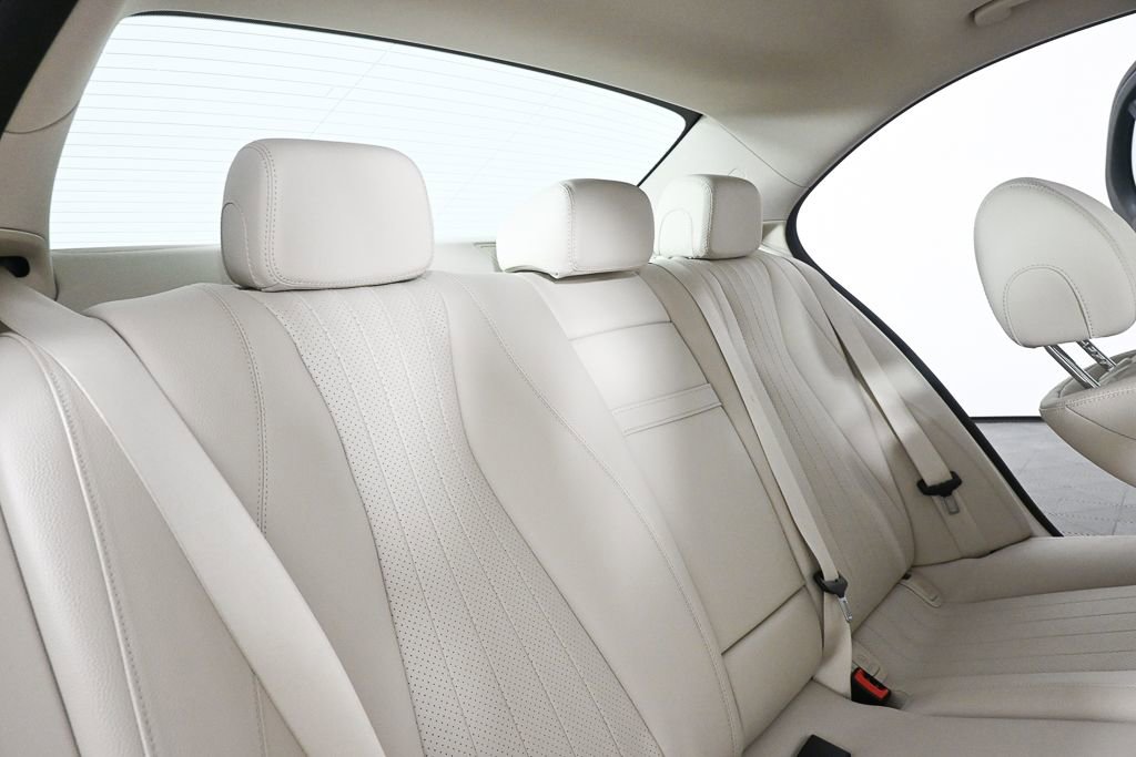 Certified 2017 Mercedes-Benz E 300 4MATIC image 20
