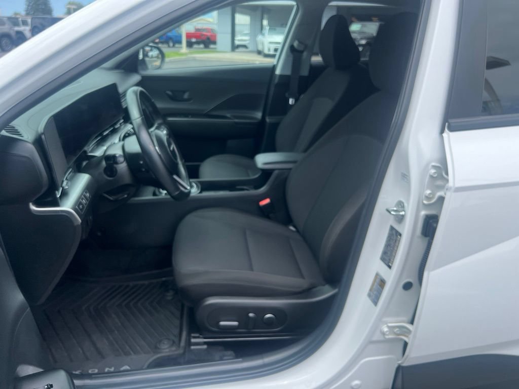 Used 2025 Hyundai Kona SEL AWD/4WD image 23