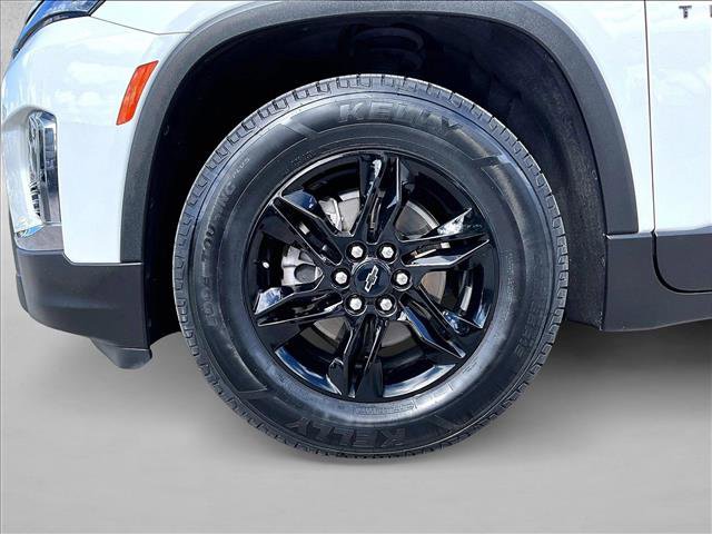 Used 2023 Chevrolet Traverse LS w/ Midnight/Sport Edition image 10