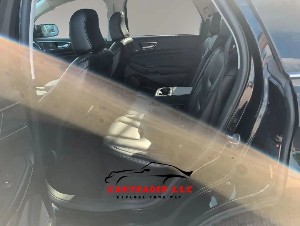 Used 2022 Ford Edge Titanium AWD/4WD image 25