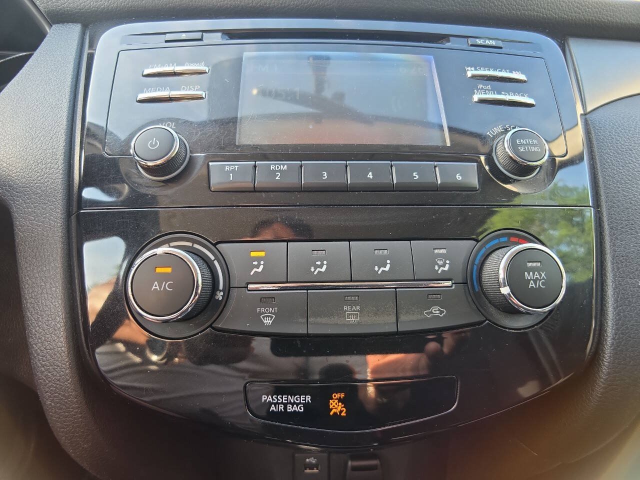 Used 2018 Nissan Rogue Sport S w/ S Appearance Package AWD/4WD image 18