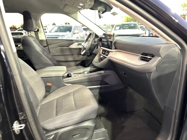 Used 2025 Ford Explorer Active image 35