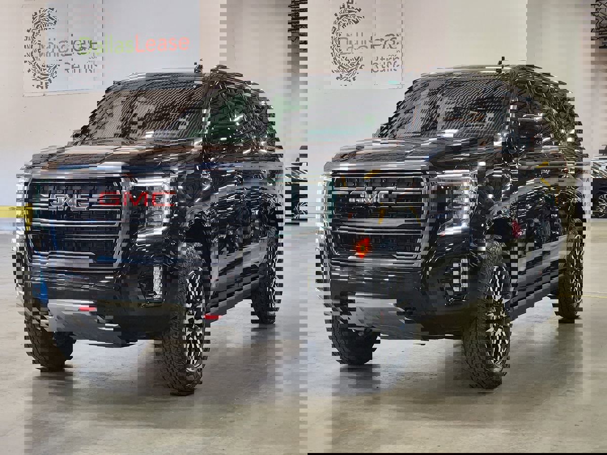 Used 2023 GMC Yukon XL AT4 w/ AT4 Premium Package image 4
