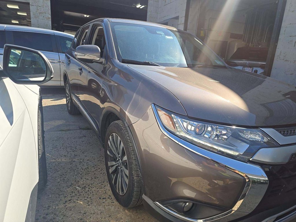 Used 2020 Mitsubishi Outlander LE