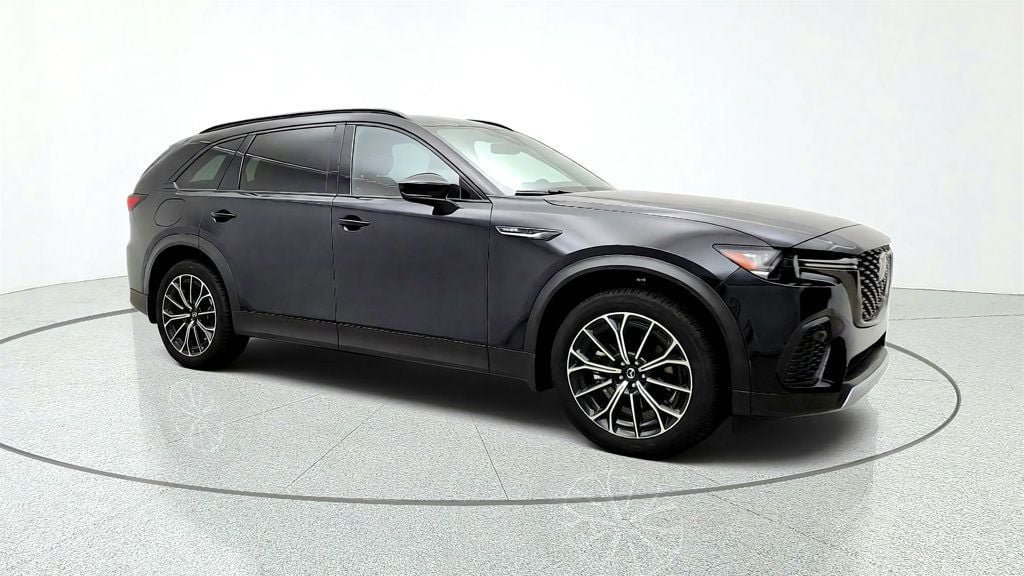 Used 2025 MAZDA CX-70 Plug-In Hybrid w/ Premium Plus AWD/4WD image 3