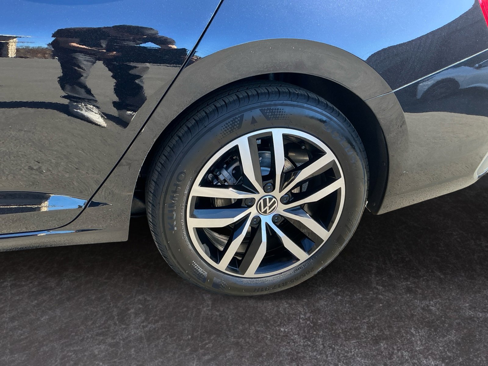 Used 2025 Volkswagen Jetta SE w/ Sunroof Package image 8